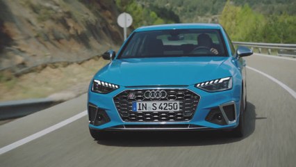 Video herunterladen: The new Audi S4 Sedan TDI Driving Video