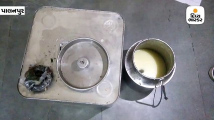 બનાસકાંઠામાં કાંકરેજના રાનેરમાં શંકાસ્પદ ઘીનો જથ્થો જપ્ત, એકની ઘરપકડ