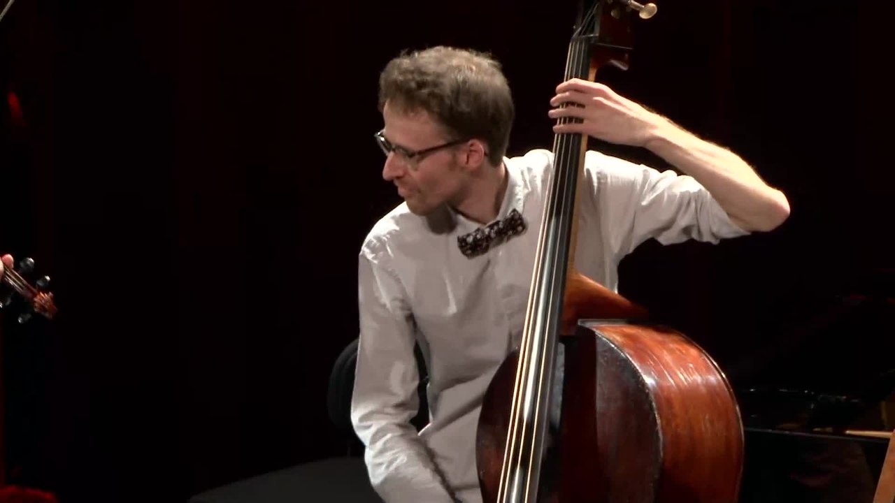 Astor Piazzolla : Escualo (Les Tromano)