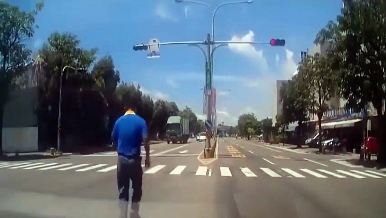 Car crashes  -232