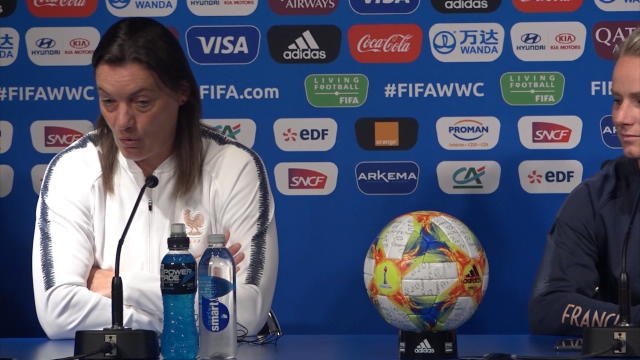 Bleues - Diacre : “Je n'ai pas de baguette magique”