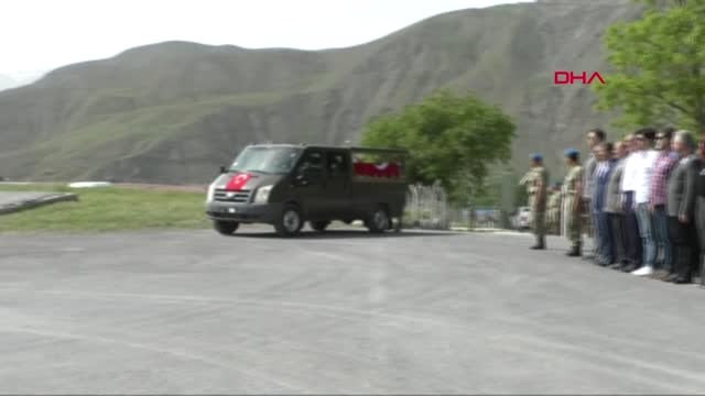 HAKKARİ KAZA ŞEHİDİ UZMAN ONBAŞI, HAKKARİ'DEN TÖRENLE UĞURLANDI