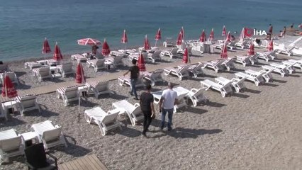 Konyaaltı Sahili'nde şüpheli ölüm