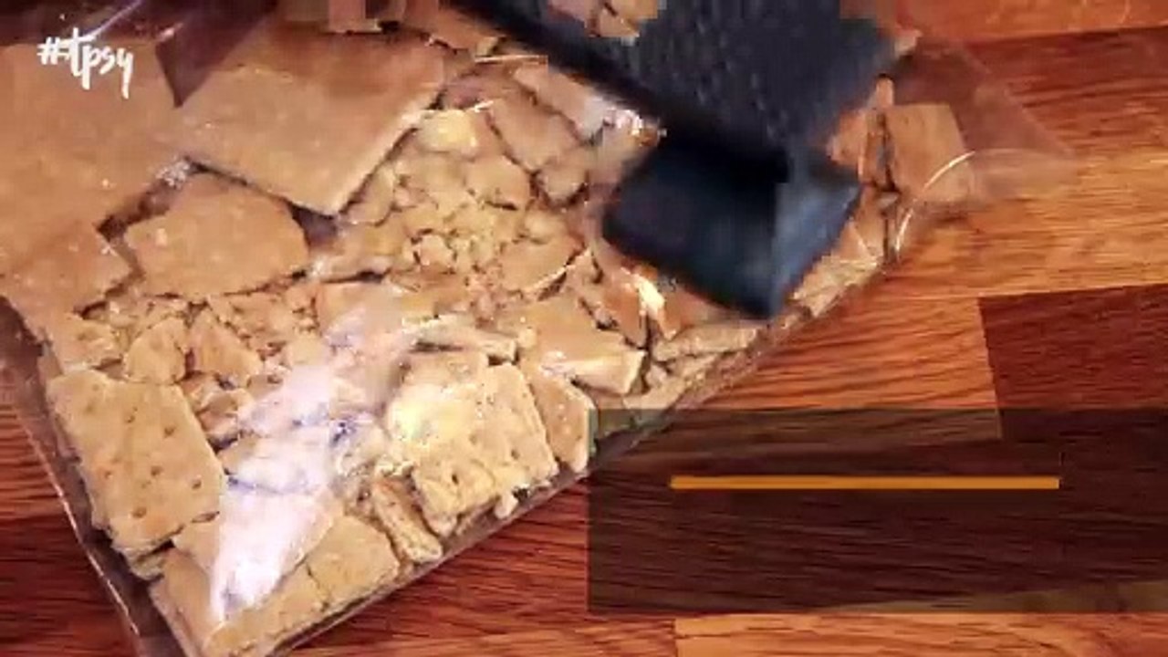5-Ingredient No-Bake Chocolate Peanut Butter Bars
