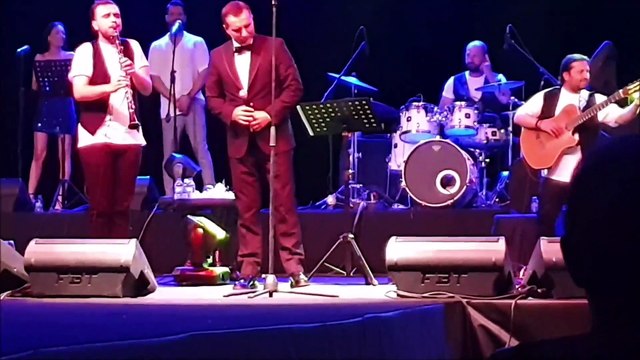 Rafet El Roman... Kıbrıs Les Ambassadeurs konseri