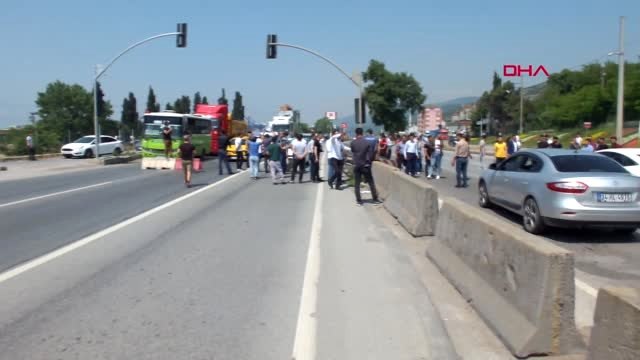 KOCAELİ ÖMER'İN ÖLDÜĞÜ YOLU ULAŞIMA KAPATTILAR-EK