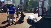 Jovem fica ferido ao bater moto em caminhão na Avenida das Pombas