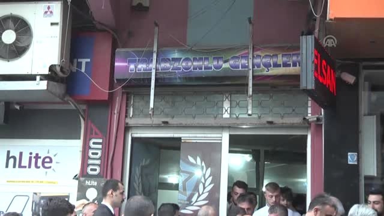 Bakanlar Albayrak ile Turhan, Trabzonlu Gençler Derneğini ziyaret etti