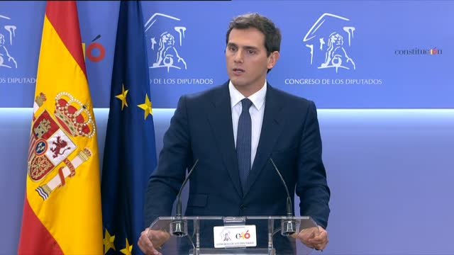 Rivera reitera su 'no' a Sánchez y le pide que forme gobierno cuanto antes