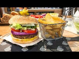 ¡La chef Natalia Delgado prepara una original hamburguesa de frijoles! Sale el Sol