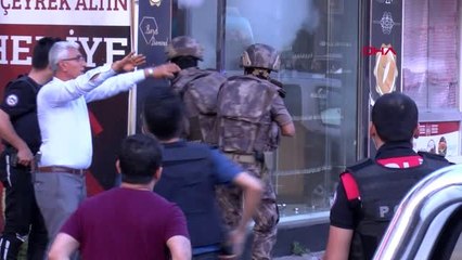 SARIYER'DE ALARMI ÇALAN KUYUMCUDA ÖZEL HAREKAT OPERASYONU