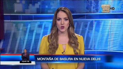 La montaña más alta de basura casi supera al Taj Mahal