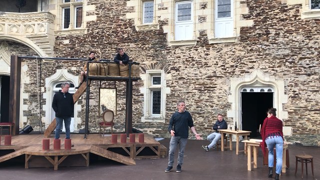 Jacques et son maître à l'heure des dernières répétitions