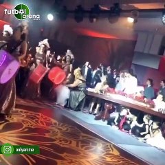 Mesut Özil'in kına gecesinde '"Ölürüm Türkiyem" şarkısı