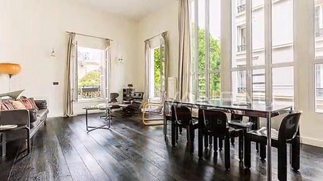 SUPERBE ATELIER D'ARTISTE ATYPIQUE PARIS 75008