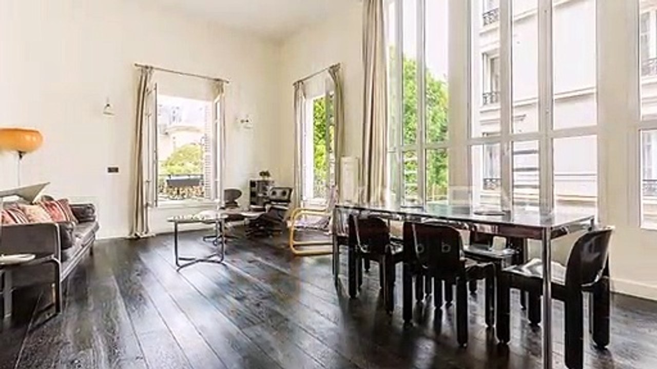 SUPERBE ATELIER D'ARTISTE ATYPIQUE PARIS 75008