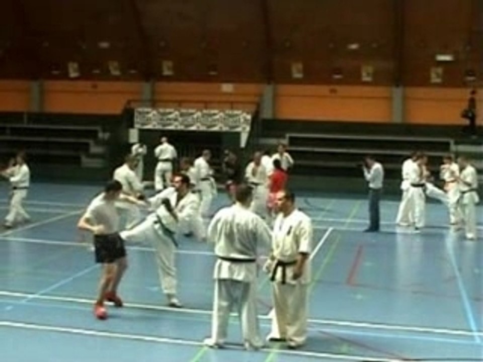 Presentation des combattants kick boxing du club AMG