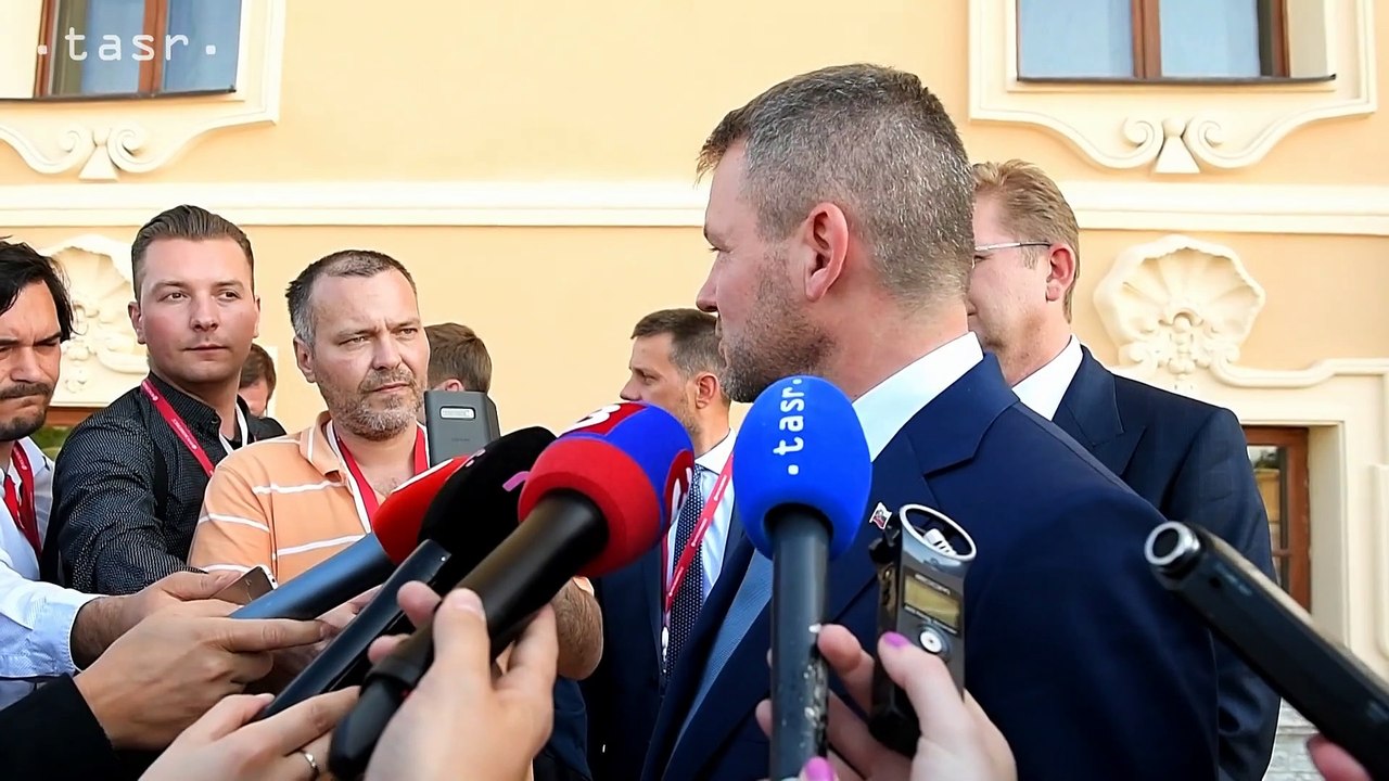 Predseda vlády SR P. Pellegrini pozval V. Putina na oslavy SNP