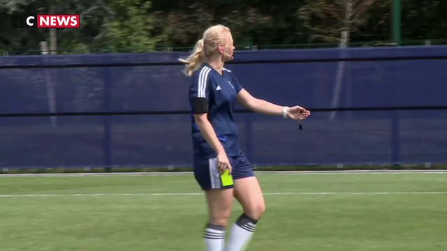 Bibiana Steinhaus, arbitre allemande d'expérience