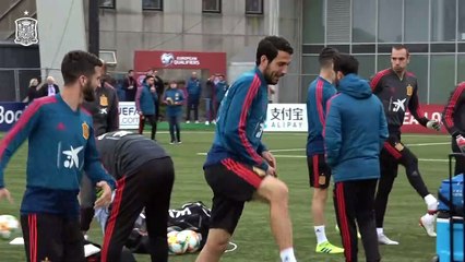 Rafa Pol, Preparador Físico de la Selección, Asegura que el Cesped No es un Problema