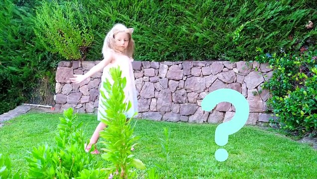 Nastya jouer à faire semblant avec magic toy