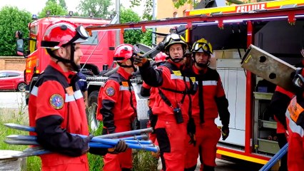 Une navette fluviale prend l’eau pour de faux