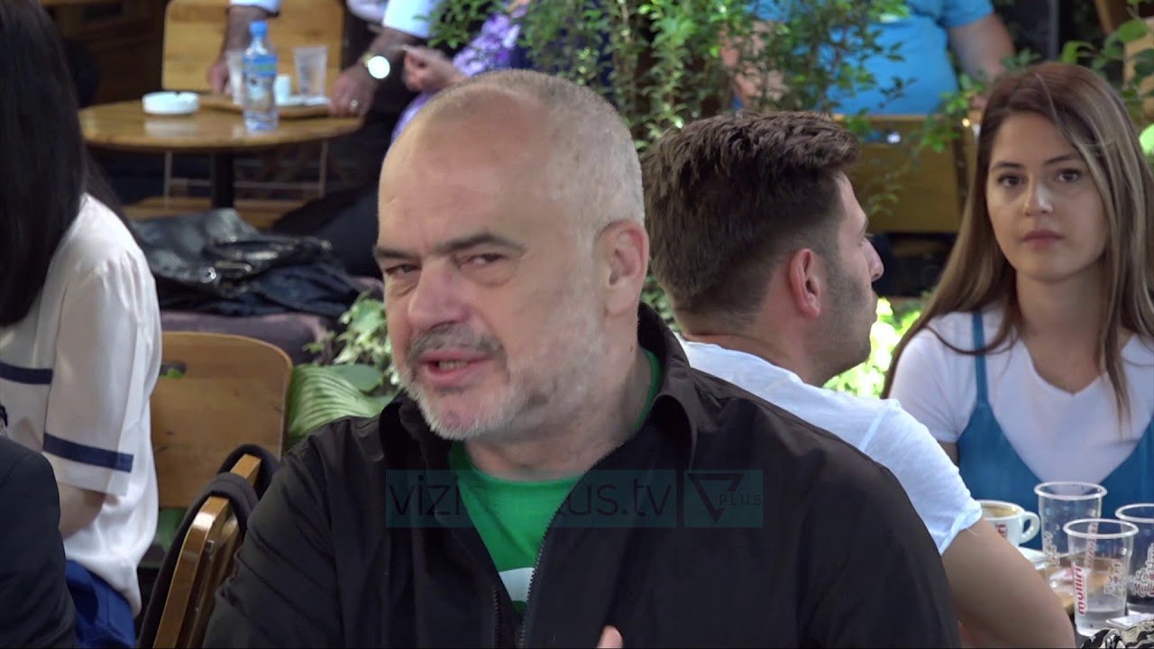 Rama-Veliaj kafe me banorët e njësisë 10 - News, Lajme - Vizion Plus
