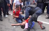 Meksika'da, Orta Amerikalı göçmenlere polis şiddeti kameralara yansıdı