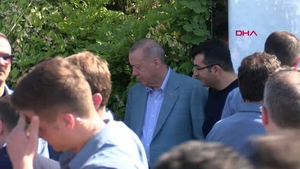 ERDOĞAN YOLDA VATANDAŞLARLA SOHBET ETTİ