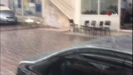 Akdağmadeni'nde dolu ve sağanak yağışı etkili oldu