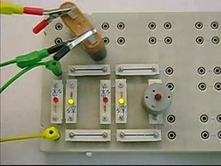 Effets d'un "courant" alternatif sur des dipôles