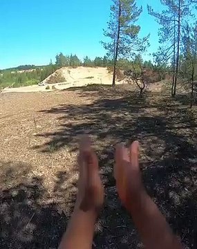 Voilà ce qu’on vit et ce qu’on voit lorsqu’on réalise un saut périlleux