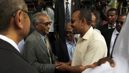 آبي أحمد يدعو لانتقال ديمقراطي سريع في السودان