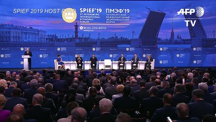 Putin y Xi critican dominio estadounidense en Foro económico de San Petersburgo