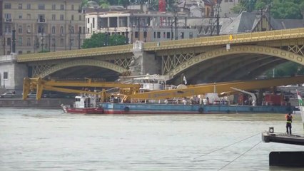 크레인 침몰 현장 도착...내일 인양 / YTN