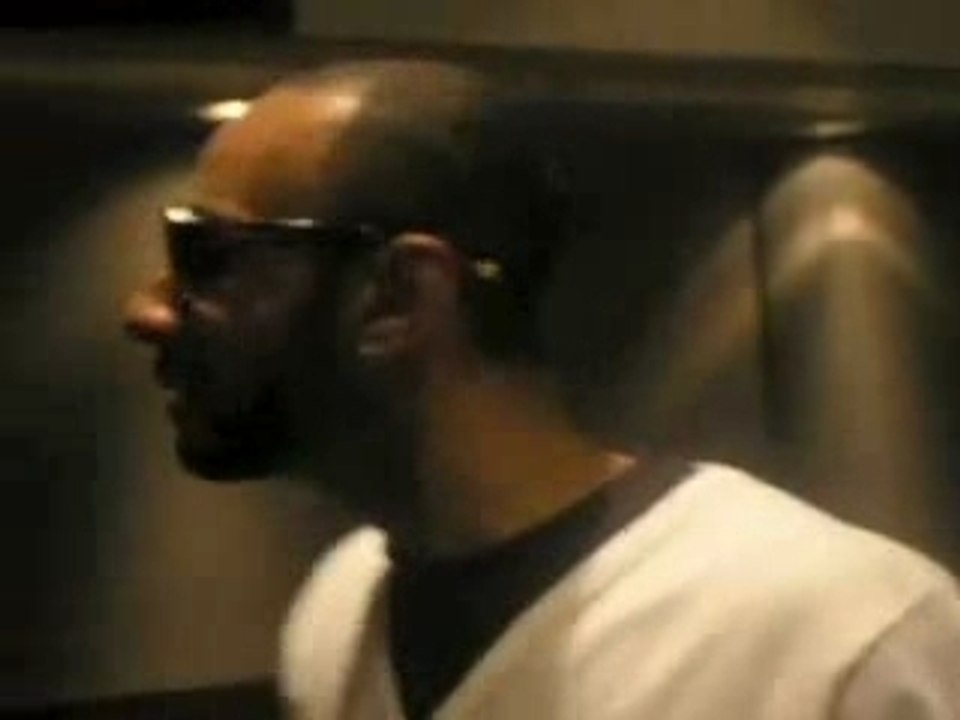 Swizz Beatz - Big Things Poppin (Remix) ft. Fabolous & Cassi