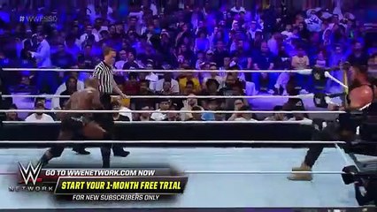 Lashley-drops-Strowman-with-a-Running-Powerslam-WWE-Super-ShowDown-2019