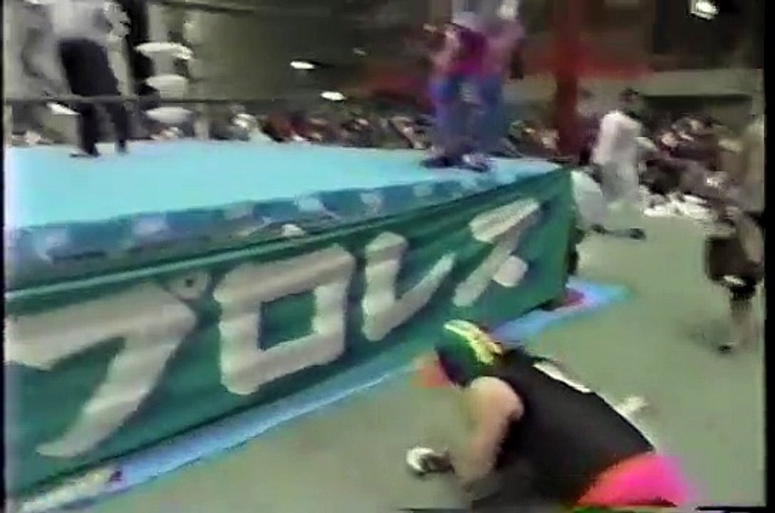 Super Delfin & Gran Naniwa vs. Jinsei Shinzaki & TAKA Michinoku (12-17-94)