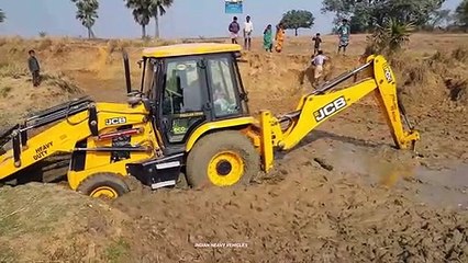 JCB VS Mud - Amazing JCB Backhoe Driving In Pond With Skilled Backhoe Operator