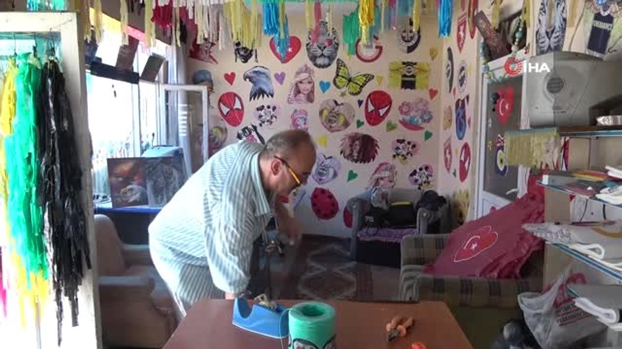 Uçurtmalar elinde özgürleşiyor...Unutulmaya yüz tutmuş uçurtma sanatını yaşatmaya çalışıyor