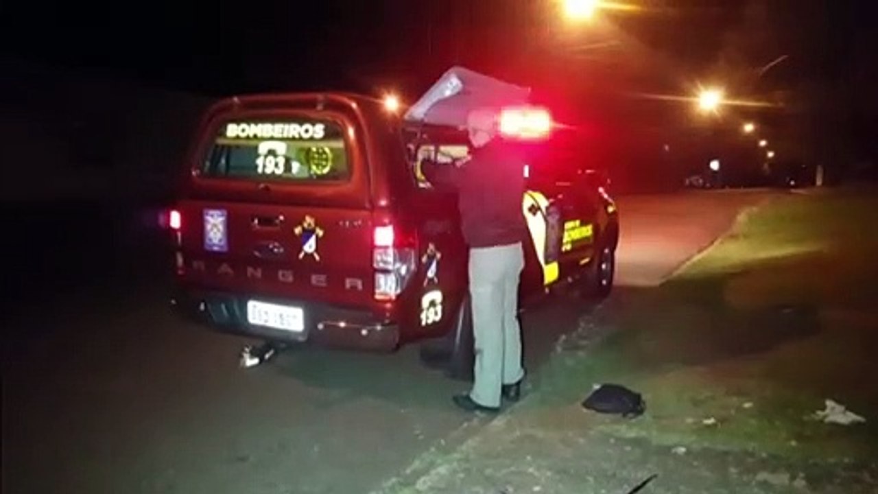 Garoto precisa de ajuda do Corpo de Bombeiros para remover anel do dedo