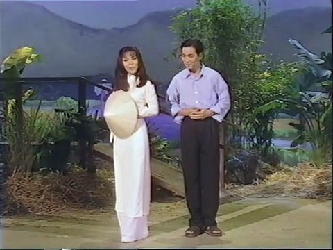 Video - LK PHÚT ĐẦU TIÊN - MẤY NHỊP CẦU TRE (Ái Vân - Hoàng Lan - Nguyễn Hưng)