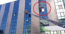 Saadet Partisi İl Başkanlığı'nın bulunduğu binada yangın çıktı.