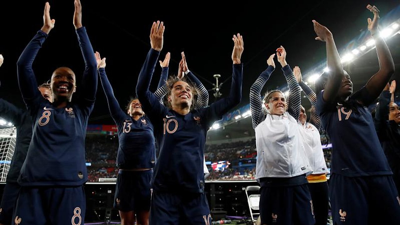 Frankreich gewinnt WM-Eröffnung: '45.000 Menschen im Stadion, gigantisch'