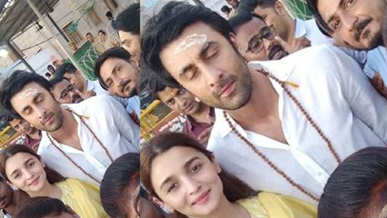 Alia Bhatt & Ranbir Kapoor visit Varanasi's Kashi Vishwanath temple | FilmiBeat