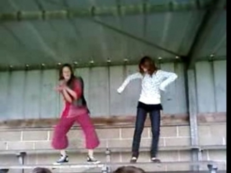 ClM ki danse la tecktonik