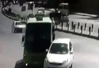 Sarıyer'de ilginç kaza kamerada