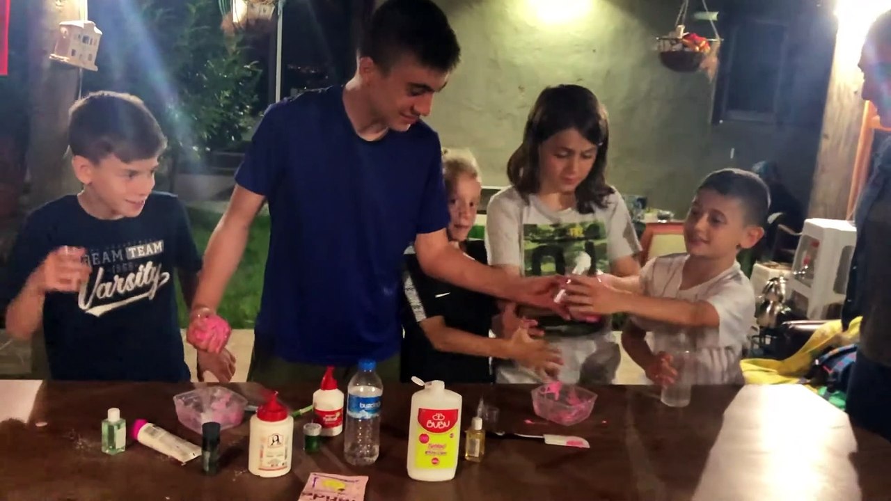 Ünlü Futbolcularla Slime Challenge İlk Kez Slime Yapan Futbolcu Eğlenceli Çocuklar Bidünya Oyuncak
