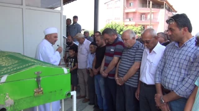 Trafik kazasında ölen çocuk toprağa verildi