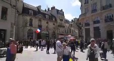 Les manifestants sont rassemblés place du Bareuzai à Dijon